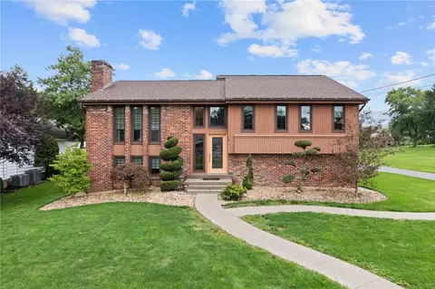 114 Kuchinic St, Venetia, PA 15367