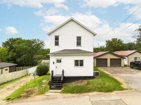 863 Walnut St, Rochester, PA 15074