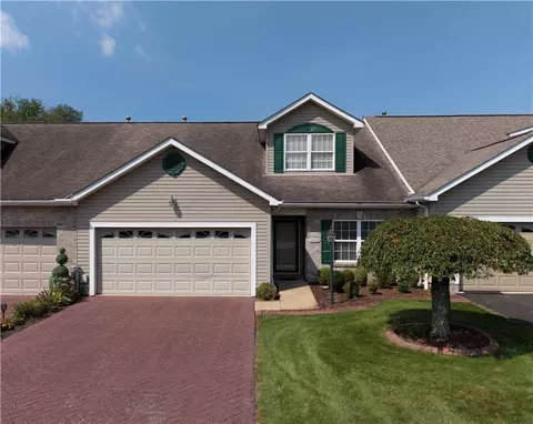 1002 Trail Side Ct, Jeannette, PA 15644