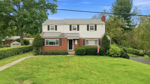 195 W Shaw, Glenshaw, PA 15116