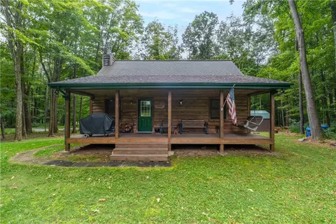 121 Apple St, Normalville, PA 15469