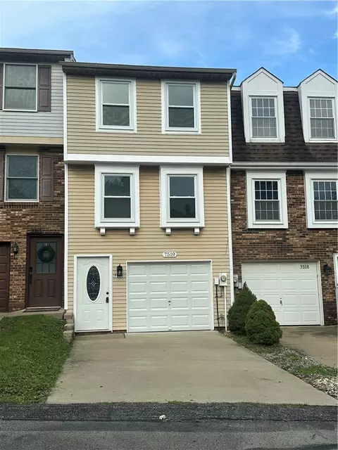 7510 Lafayette Sq, Aliquippa, PA 15001