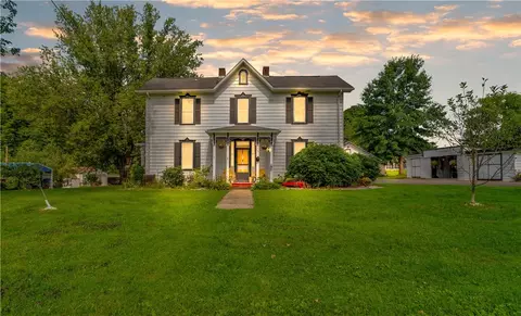 131 Ole Mill Dr, Shelocta, PA 15774