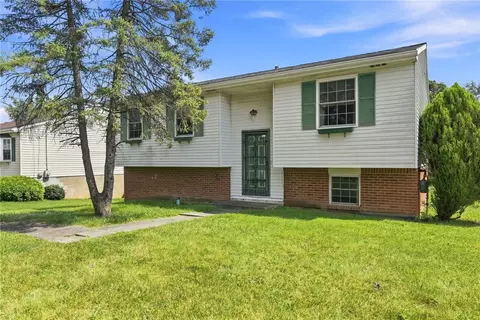 143 Eleanor Dr, Latrobe, PA 15650