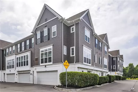 325 Parade St, Cranberry Township, PA 16066