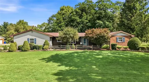 3 Williamson Rd, Greenville, PA 16125