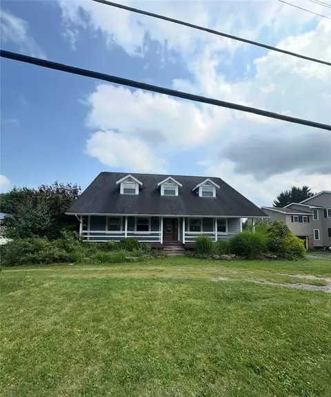 456 Crescent Boulevard Ext, Crescent, PA 15046