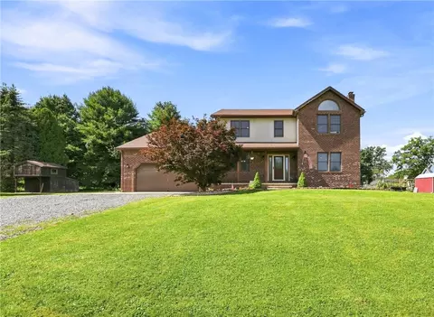 1025 Rocky Rd, Johnstown, PA 15905