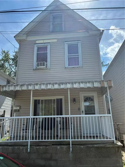 3228 West St, West Mifflin, PA 15122