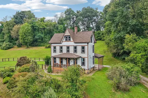830 Markman Park, Baden, PA 15005