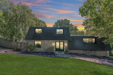 70 Maple Dr, Wexford, PA 15090