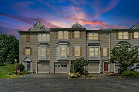 470 Cherryhill Dr, Bridgeville, PA 15017