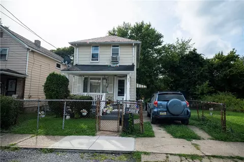 313 Spaulding St, Aliquippa, PA 15001