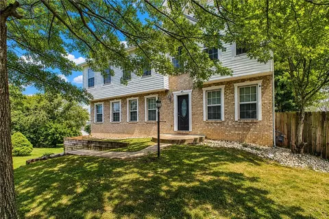 415 Crossbow, New Stanton, PA 15672