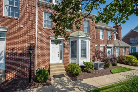 2380 Hilltop Rd, Presto, PA 15142