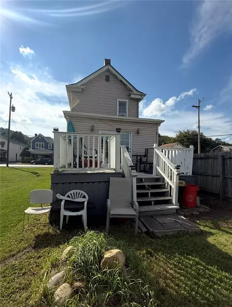 2428 8th Ave, Beaver Falls, PA 15010