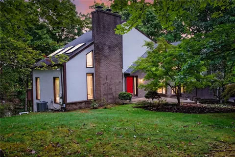 142 Riding Trail Ln, Pittsburgh, PA 15215