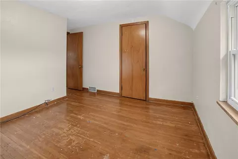 Bedroom - 1180 Ridge Ave, Braddock, PA 15104 photo 8 of 10
