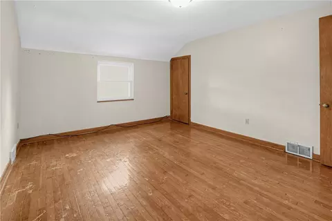 Bedroom - 1180 Ridge Ave, Braddock, PA 15104 photo 9 of 10
