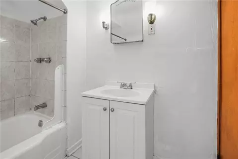 Bath - 1180 Ridge Ave, Braddock, PA 15104 photo 1 of 2