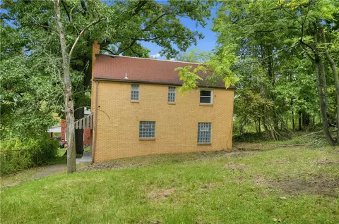 Exterior - 1180 Ridge Ave, Braddock, PA 15104 photo 4 of 9