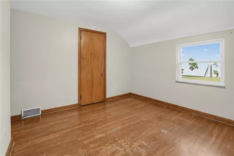 Bedroom - 1180 Ridge Ave, Braddock, PA 15104 photo 2 of 10