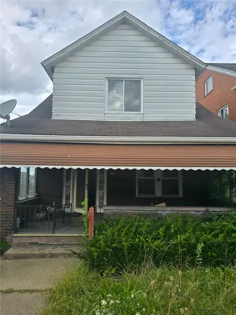 2909 Versailles Ave, Mckeesport, PA 15132