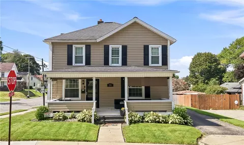 66 S 7th St, Sharpsville, PA 16150
