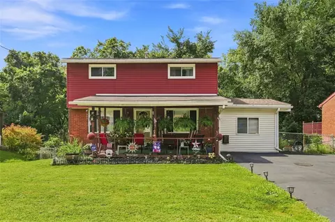 576 Firethorne Dr, Monroeville, PA 15146