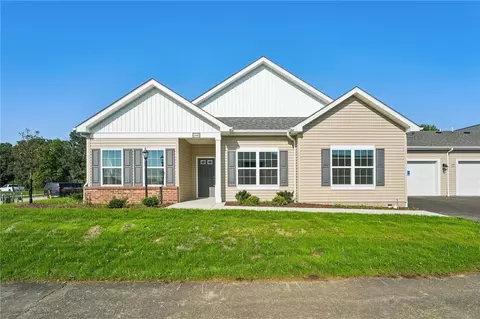 2102 S Links Ave, Butler, PA 16001