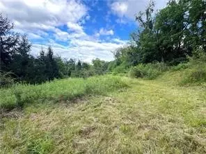 182 Palm Ct, Jeannette, PA 15644