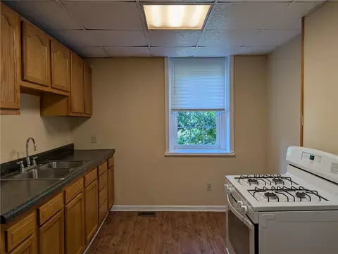 Kitchen - 123 Grant Ave, Pittsburgh, PA 15209 photo 2 of 3
