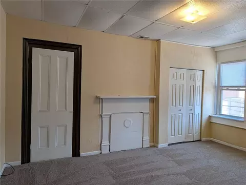 Bedroom - 123 Grant Ave, Pittsburgh, PA 15209 photo 4 of 6