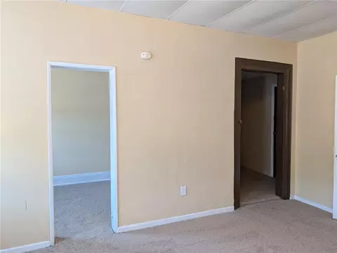 Living - 123 Grant Ave, Pittsburgh, PA 15209 photo 6 of 7