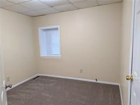 Bedroom - 123 Grant Ave, Pittsburgh, PA 15209 photo 2 of 6