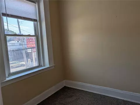 Bedroom - 123 Grant Ave, Pittsburgh, PA 15209 photo 5 of 6