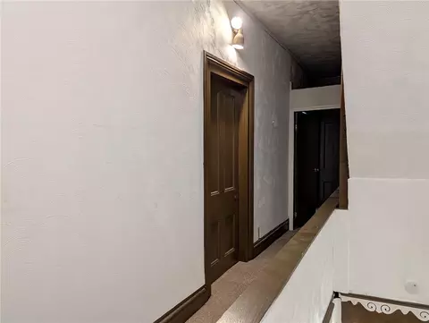 Entry Way - 123 Grant Ave, Pittsburgh, PA 15209 photo 4 of 4