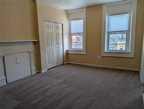 Bedroom - 123 Grant Ave, Pittsburgh, PA 15209 photo 3 of 6