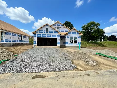213 Muirfield Ct, Butler, PA 16001