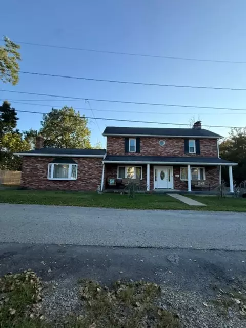 11 Front St, Dunbar, PA 15431
