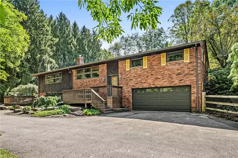 162 Kaufman Rd, Evans City, PA 16033