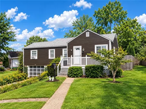 1004 Sunset Blvd, Ellwood City, PA 16117