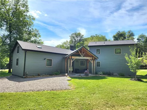 905 Latonka Dr, Mercer, PA 16137