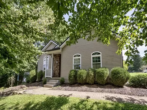 936 Martin Ave, Sharpsville, PA 16150