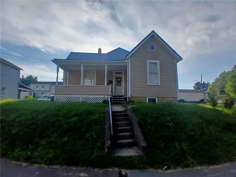502 Woodward Ave, Apollo, PA 15613