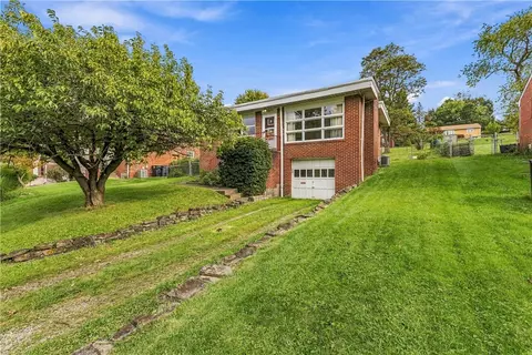 2459 S Park Rd, Bethel Park, PA 15102