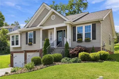 103 Oakbrook Cir, Pittsburgh, PA 15220