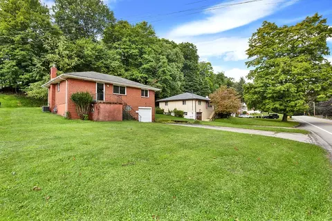 123 7th Street Ext, Trafford, PA 15085