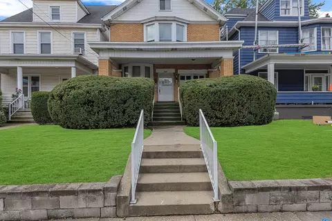 517 Maplewood Ave, Ambridge, PA 15003