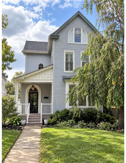 224 4th, Pittsburgh, PA 15215